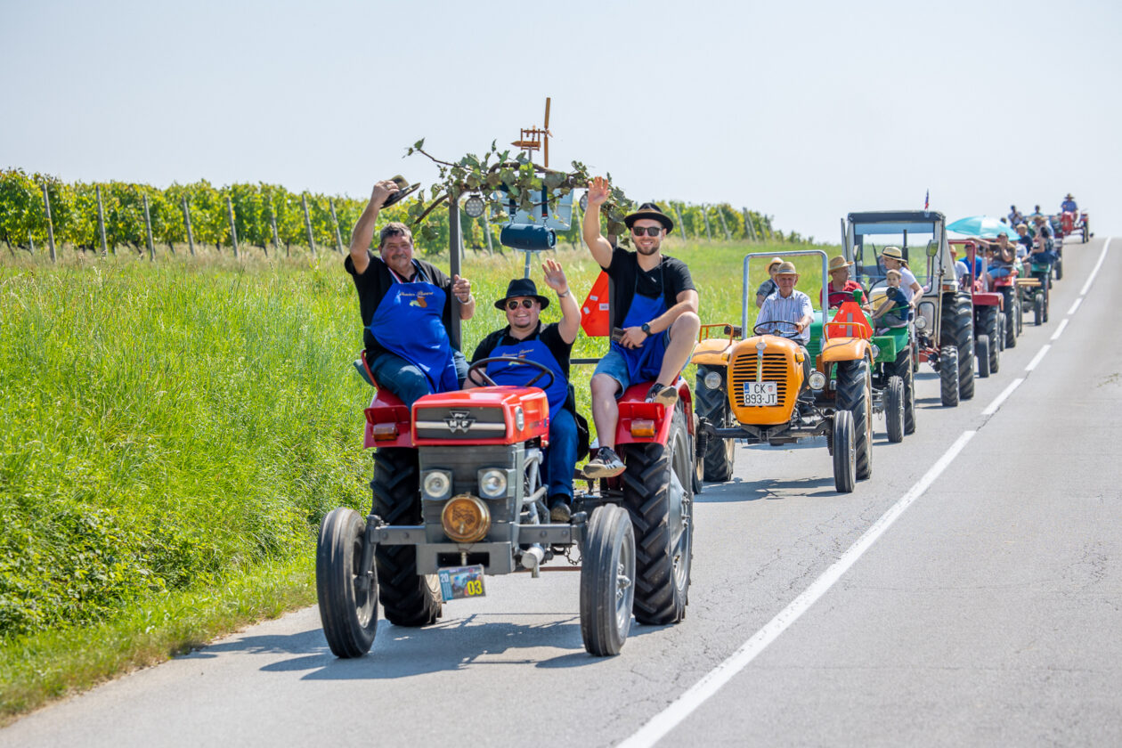 Rally oldtimer traktora u Svetom Urbanu