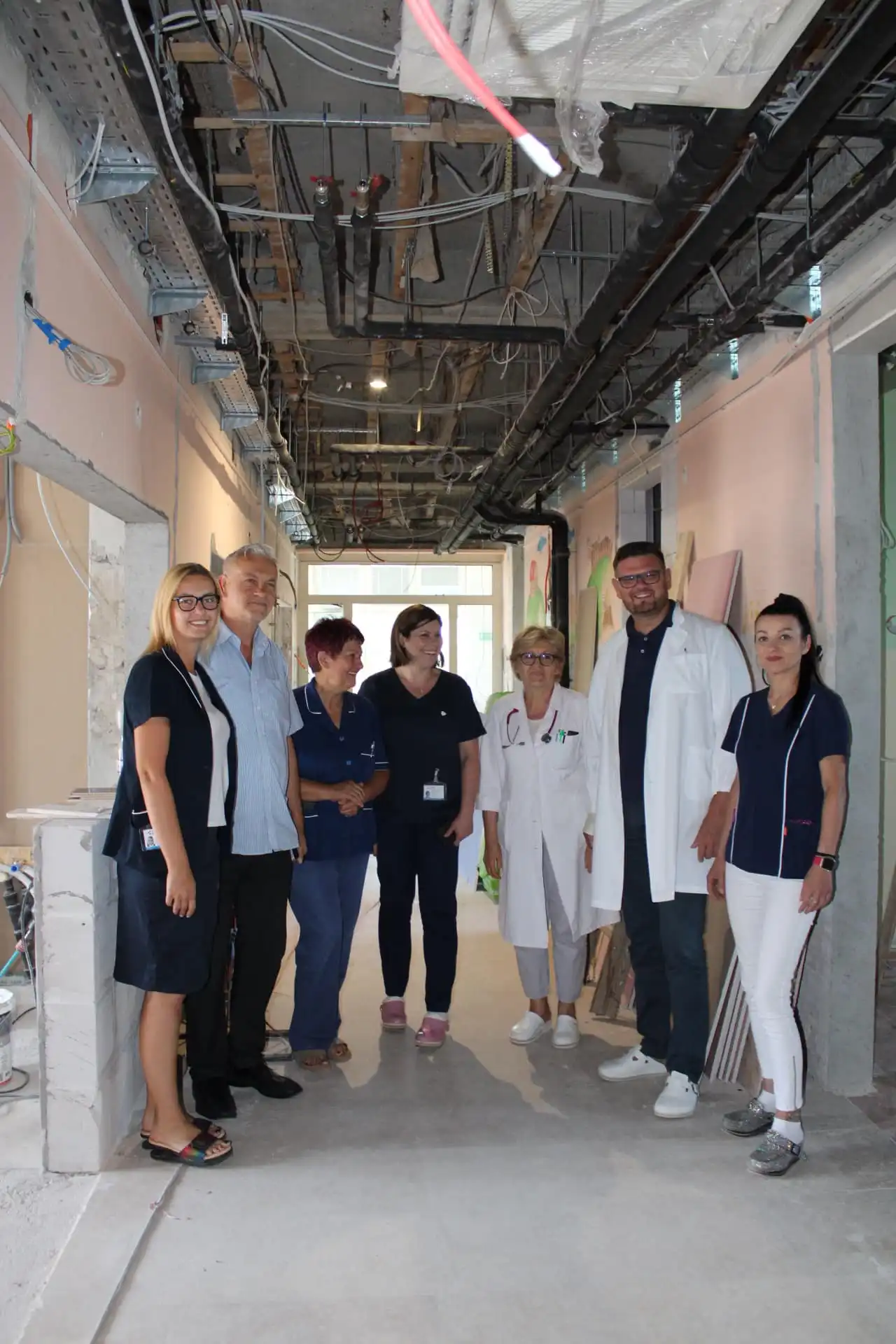 Ravnatelj Šegović obišao radove na rekonstrukciji drugog dijela odjela pedijatrije (3) Ravnatelj Šegović obišao radove na rekonstrukciji drugog dijela odjela pedijatrije (3)