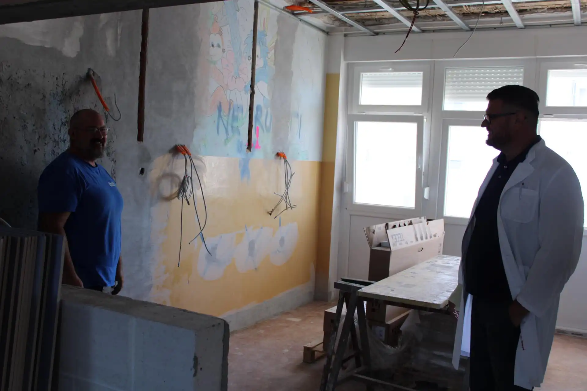 Ravnatelj Šegović obišao radove na rekonstrukciji drugog dijela odjela pedijatrije (4) Ravnatelj Šegović obišao radove na rekonstrukciji drugog dijela odjela pedijatrije (4)