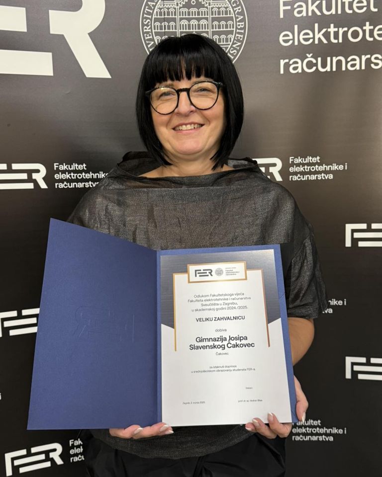 Ravnateljica Sandra Breka-Ovčar primila priznanje FER-a u ime čakovečke gimnazije (1)
