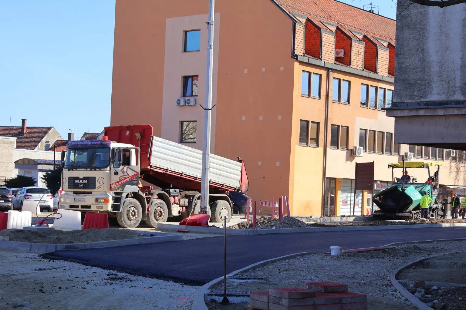 Rekonstrukcija raskrižja ulica Tome Masaryka i Ivana Mažuranića u Čakovcu bliži se završetku (12)