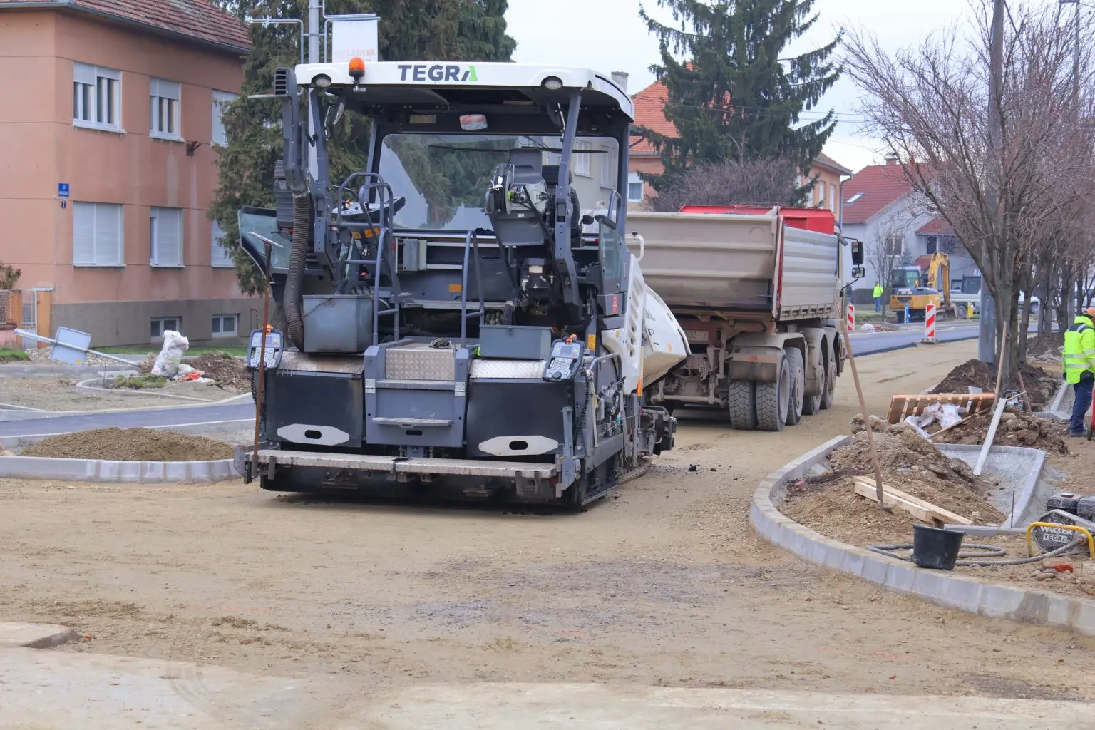 Rekonstrukcija raskrižja ulica Tome Masaryka i Ivana Mažuranića u Čakovcu bliži se završetku (17)