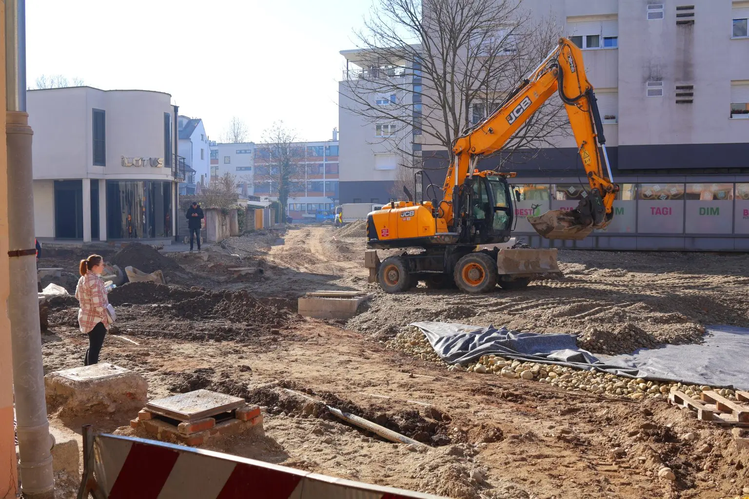 Rekonstrukcija raskrižja ulica Tome Masaryka i Ivana Mažuranića u Čakovcu bliži se završetku (20)