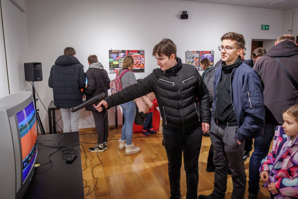 Retro igre MMČ (6) Retro igre MMČ (6)