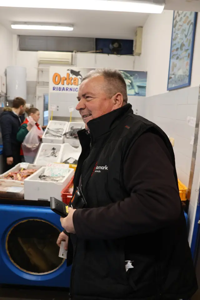 Ribarnica Čakovec Badnjak 24.12.2025 (2)