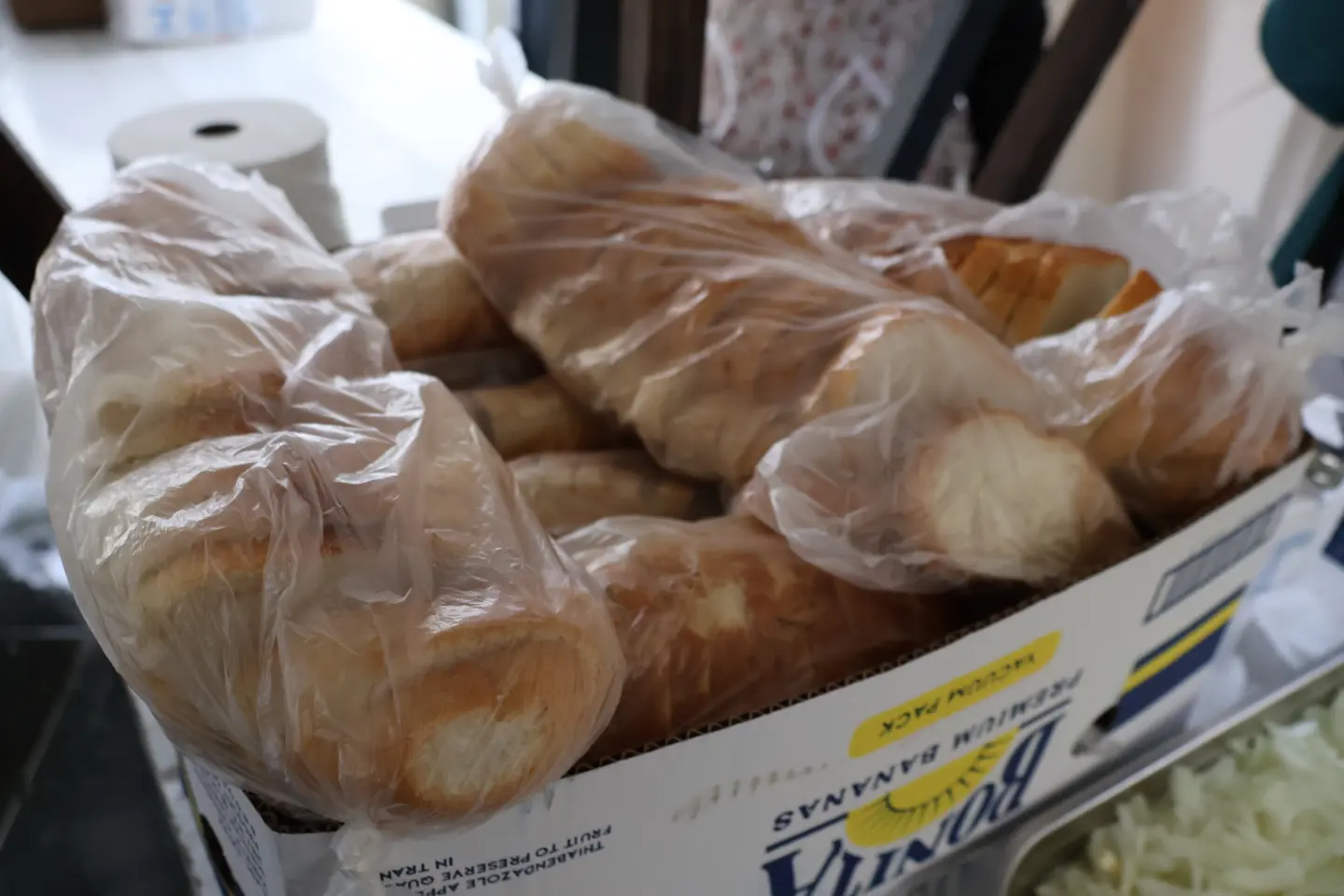 Ribice, Badnjak, Podjela, Franjevački trg, Čakovec 24.12.2025 (13)