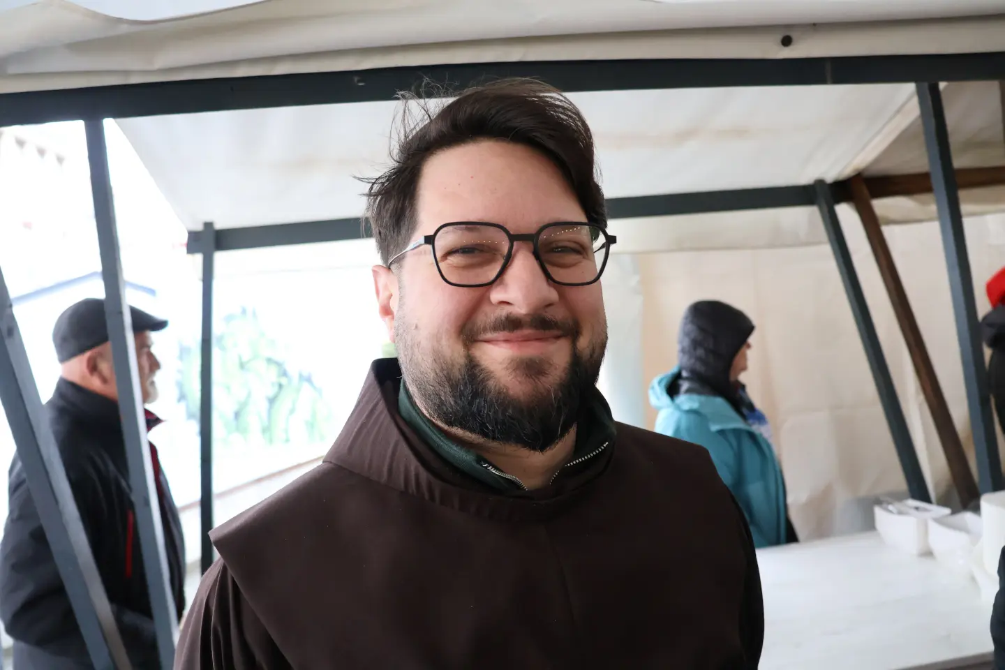 Ribice, Badnjak, Podjela, Franjevački trg, Čakovec 24.12.2025 (25)