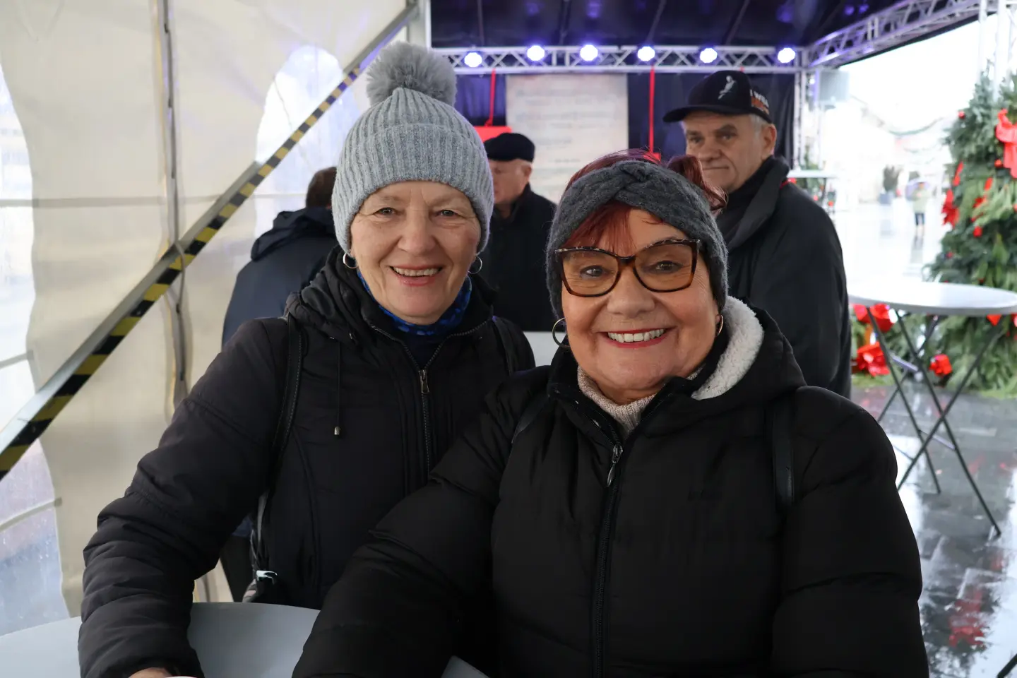 Ribice, Badnjak, Podjela, Franjevački trg, Čakovec 24.12.2025 (6)