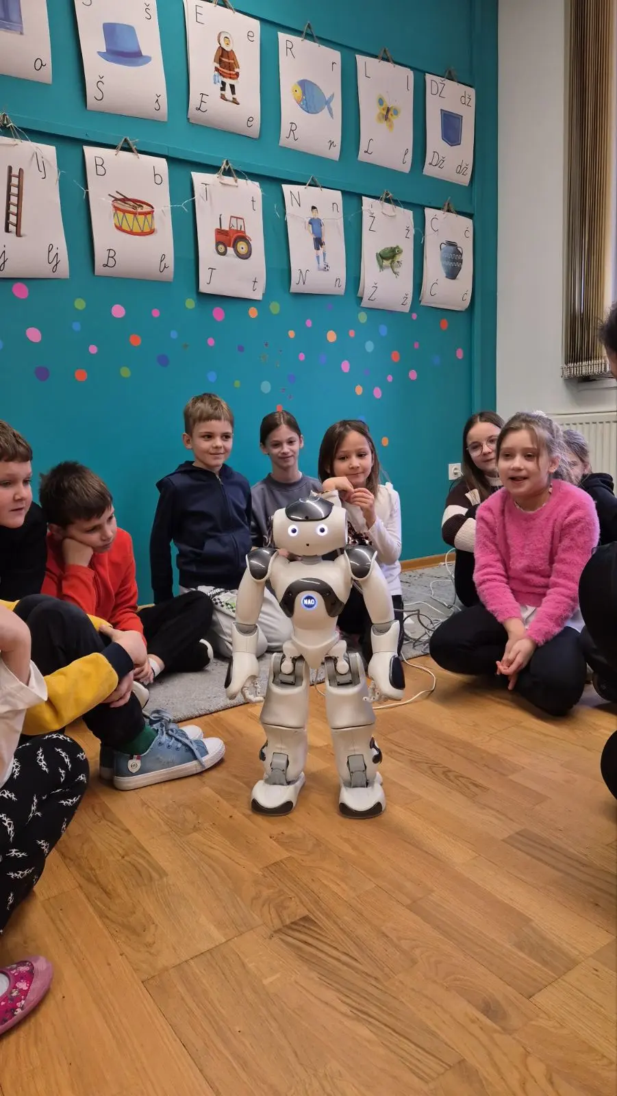 Robot NAO (2) Robot NAO (2)