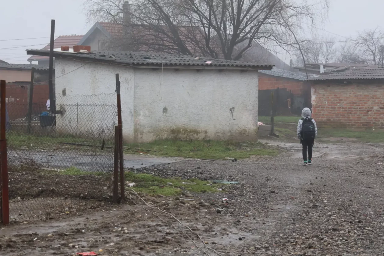 Romsko naselje Pribislavec djeca škola (21)