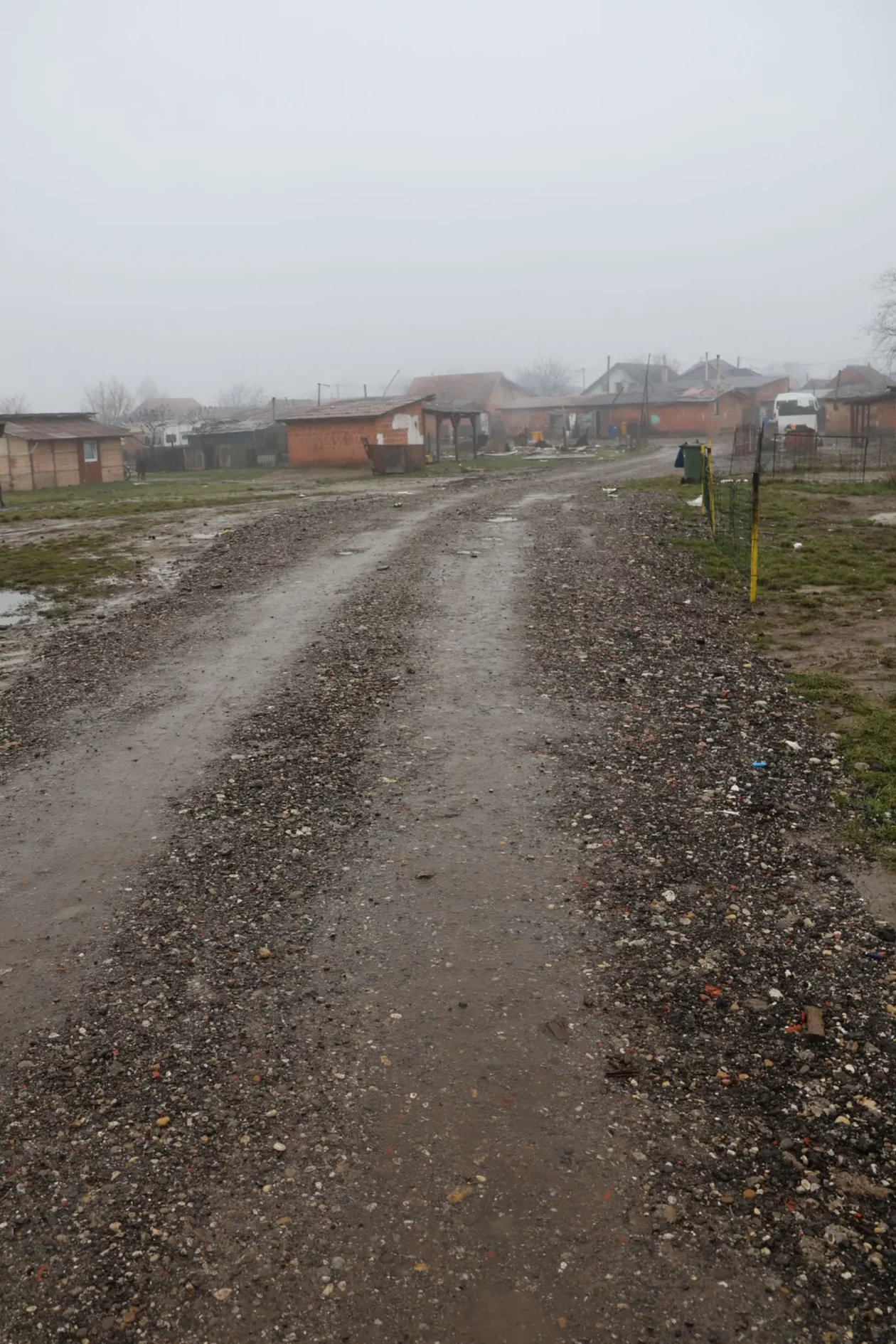 Romsko naselje Pribislavec pošljunčani put (7)