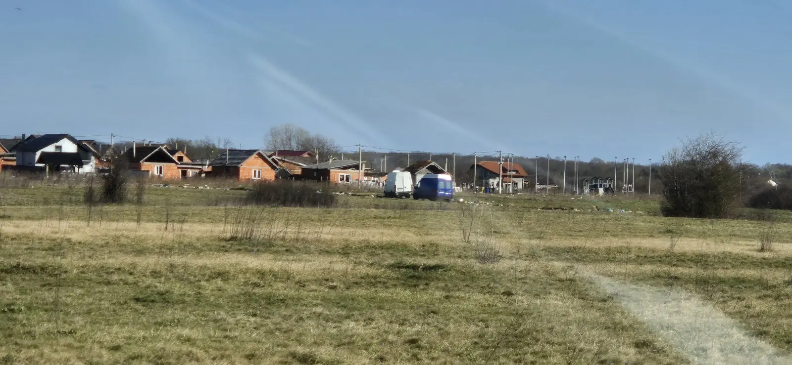 Romsko naselje Pribislavec smeće (2)