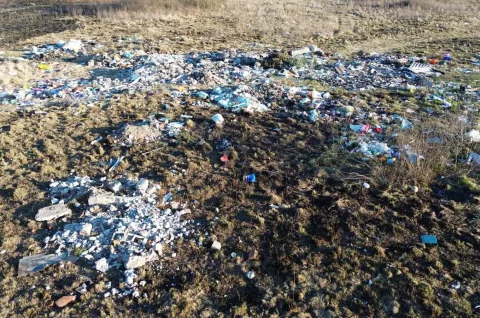 Romsko naselje Pribislavec smeće (3) Romsko naselje Pribislavec smeće (3)