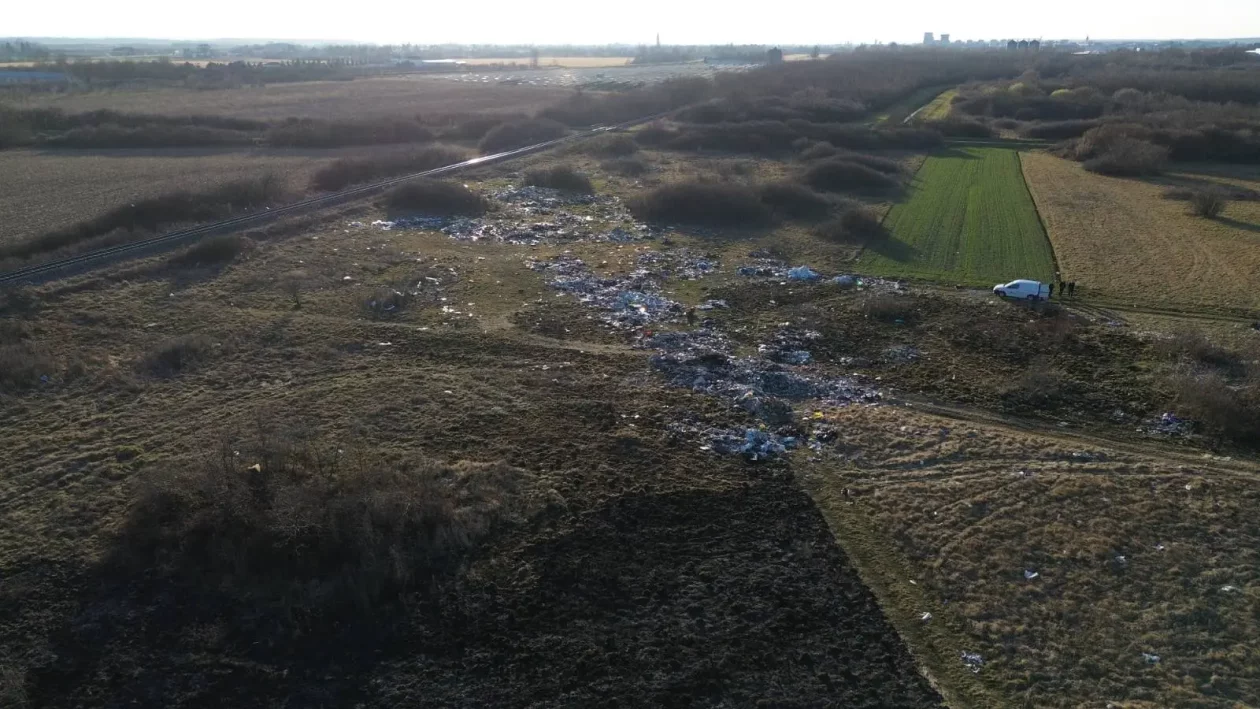 Romsko naselje Pribislavec smeće (6) Romsko naselje Pribislavec smeće (6)