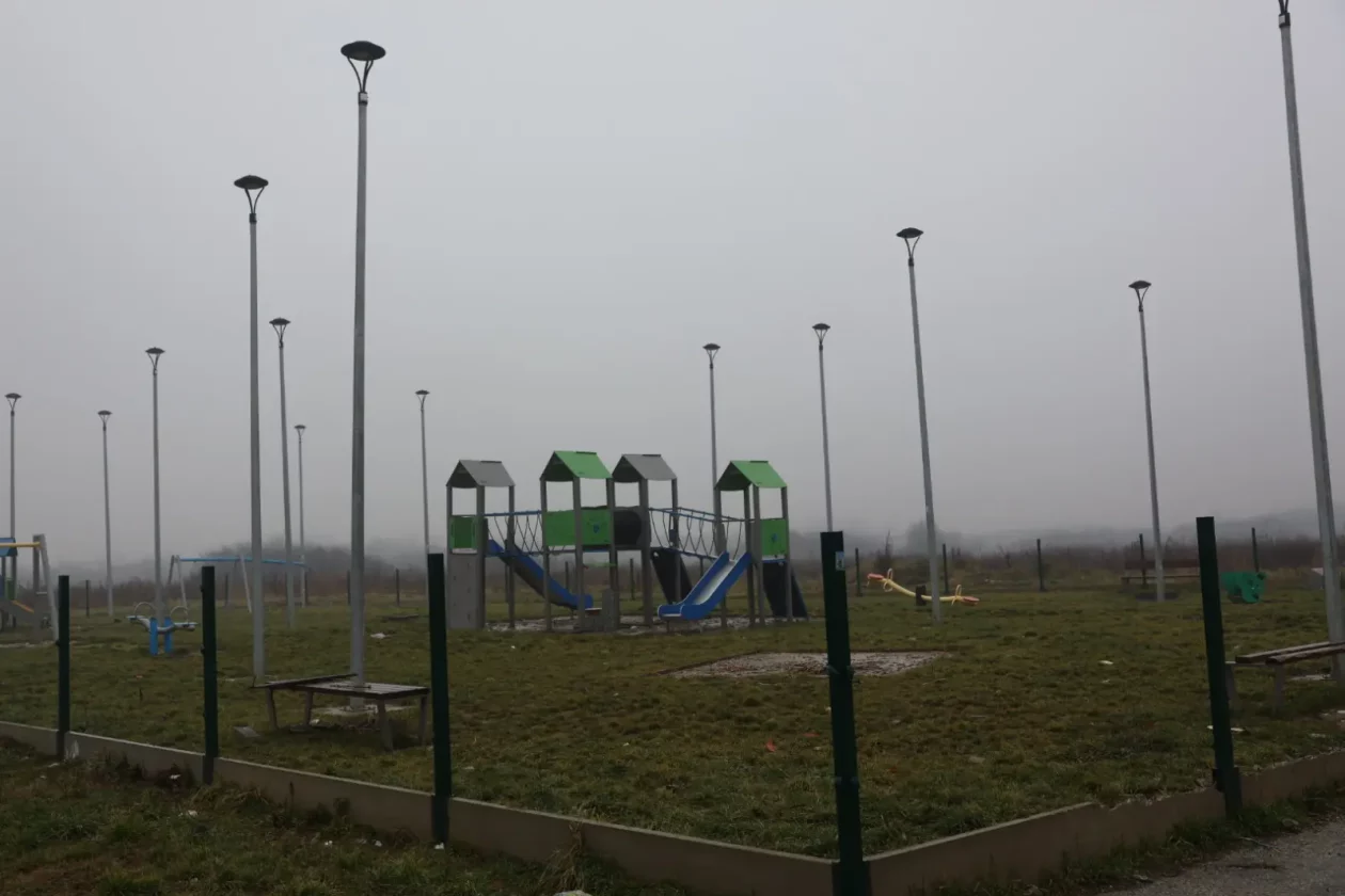 Romsko naselje Pribislavec uništeno igralište (51)