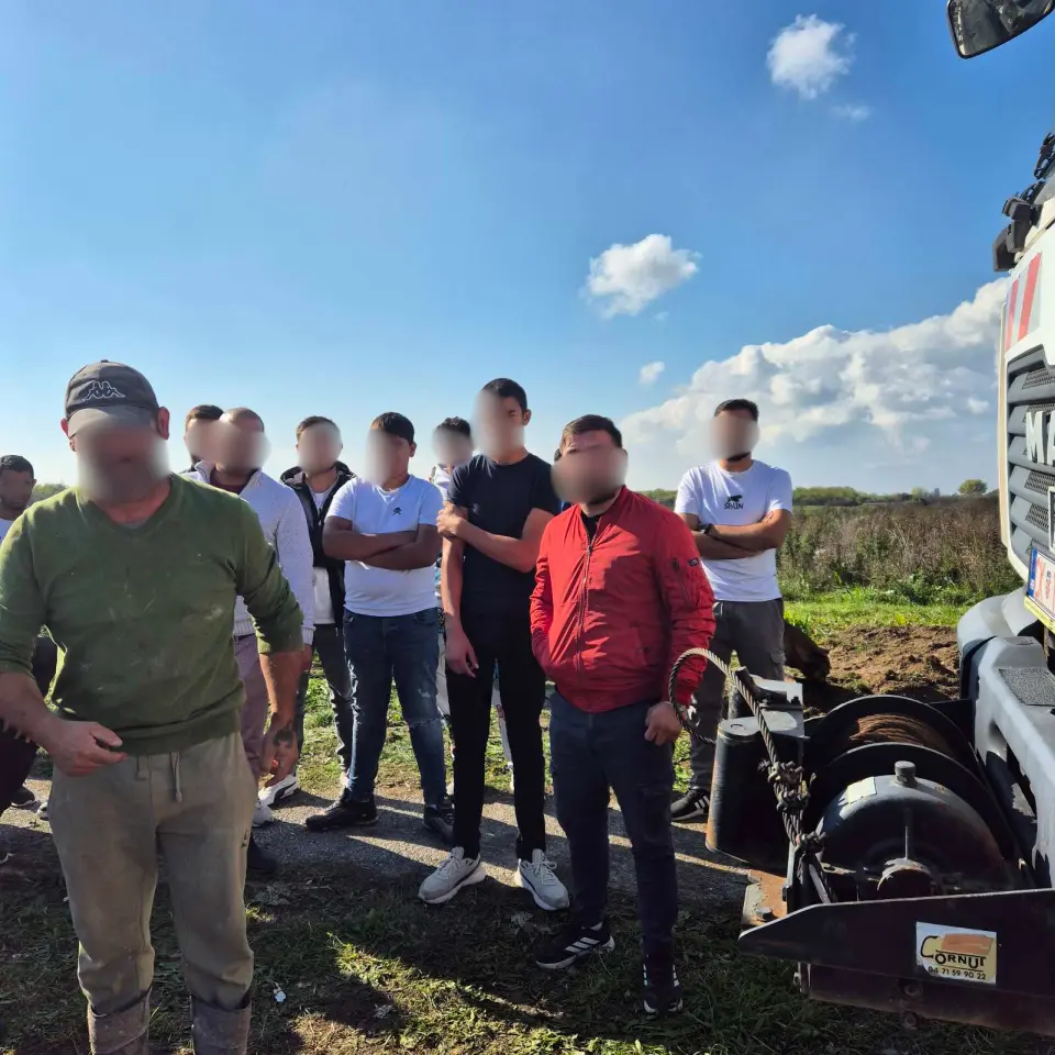 Romsko naselje prosvjed zemlja (1)