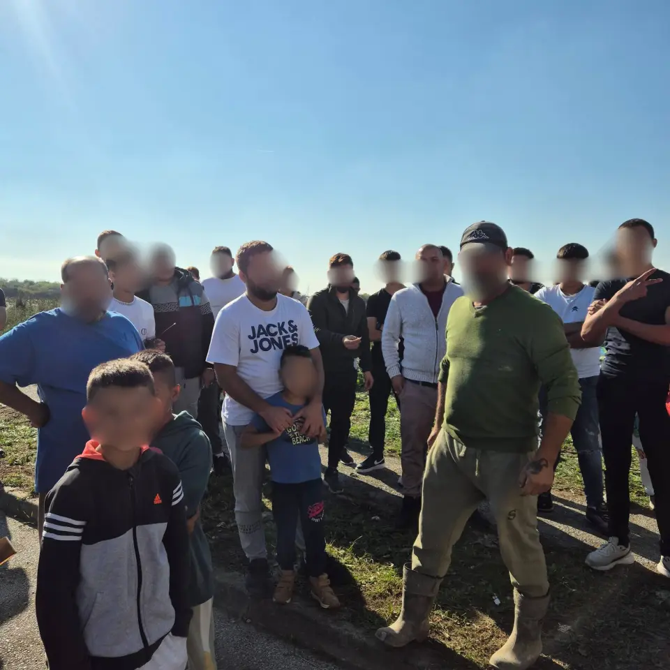 Romsko naselje prosvjed zemlja (2)