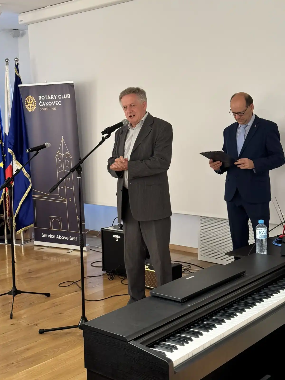 Rotary club nagrađeni učenika 2024 (1) Rotary club nagrađeni učenika 2024 (1)