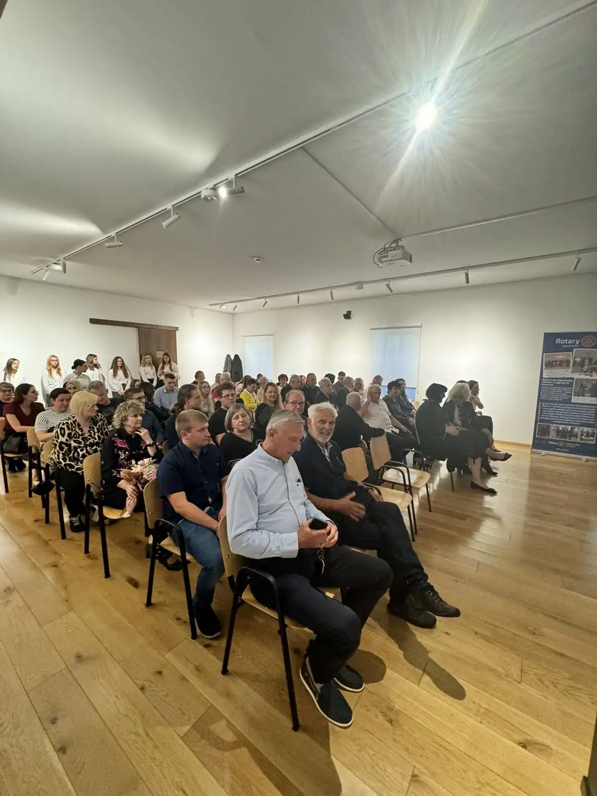 Rotary club nagrađeni učenika 2024 (4) Rotary club nagrađeni učenika 2024 (4)