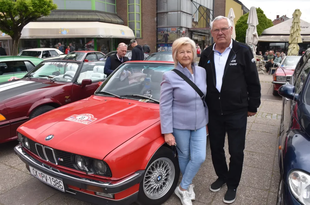 Rudi i Nevenka Tarandek, Crveni kabriolet (3) Rudi i Nevenka Tarandek, Crveni kabriolet (3)