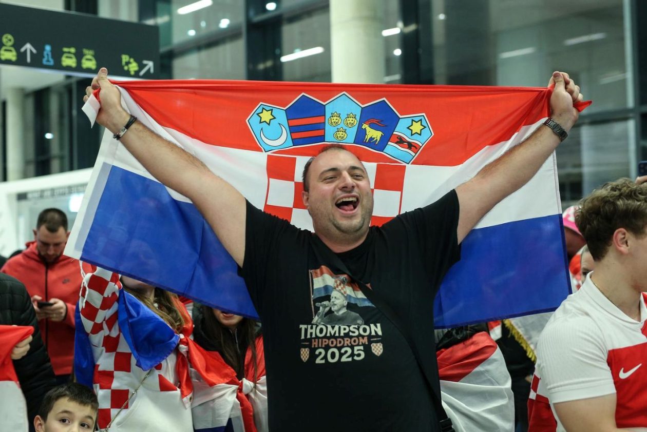 Doček brončanih rukometaša u Zračnoj luci Franjo Tuđman Doček brončanih rukometaša u Zračnoj luci Franjo Tuđman