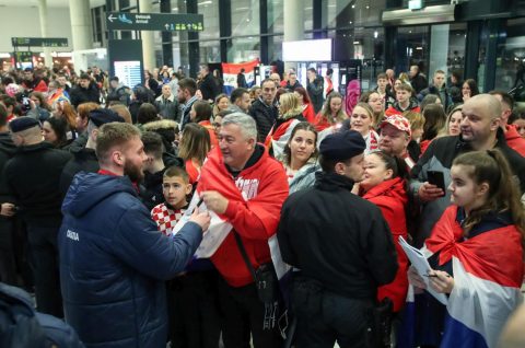 Doček brončanih rukometaša u Zračnoj luci Franjo Tuđman Doček brončanih rukometaša u Zračnoj luci Franjo Tuđman