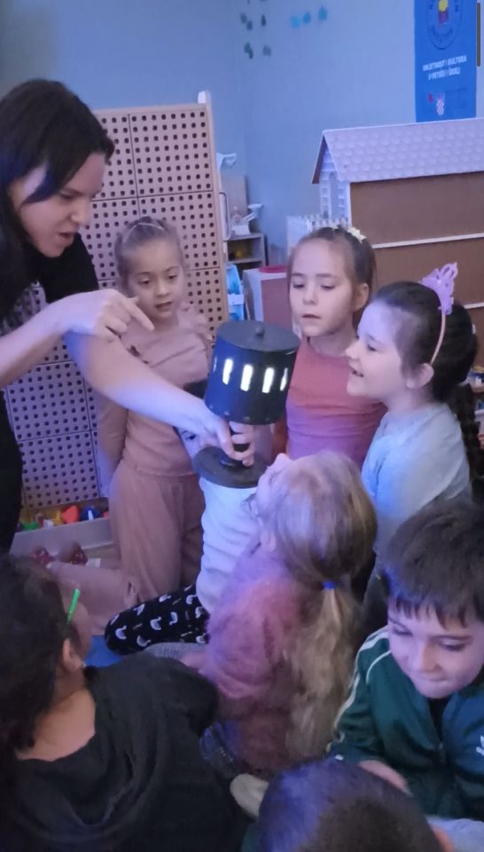 Ruksak pun kultre DV Zvončić (3)