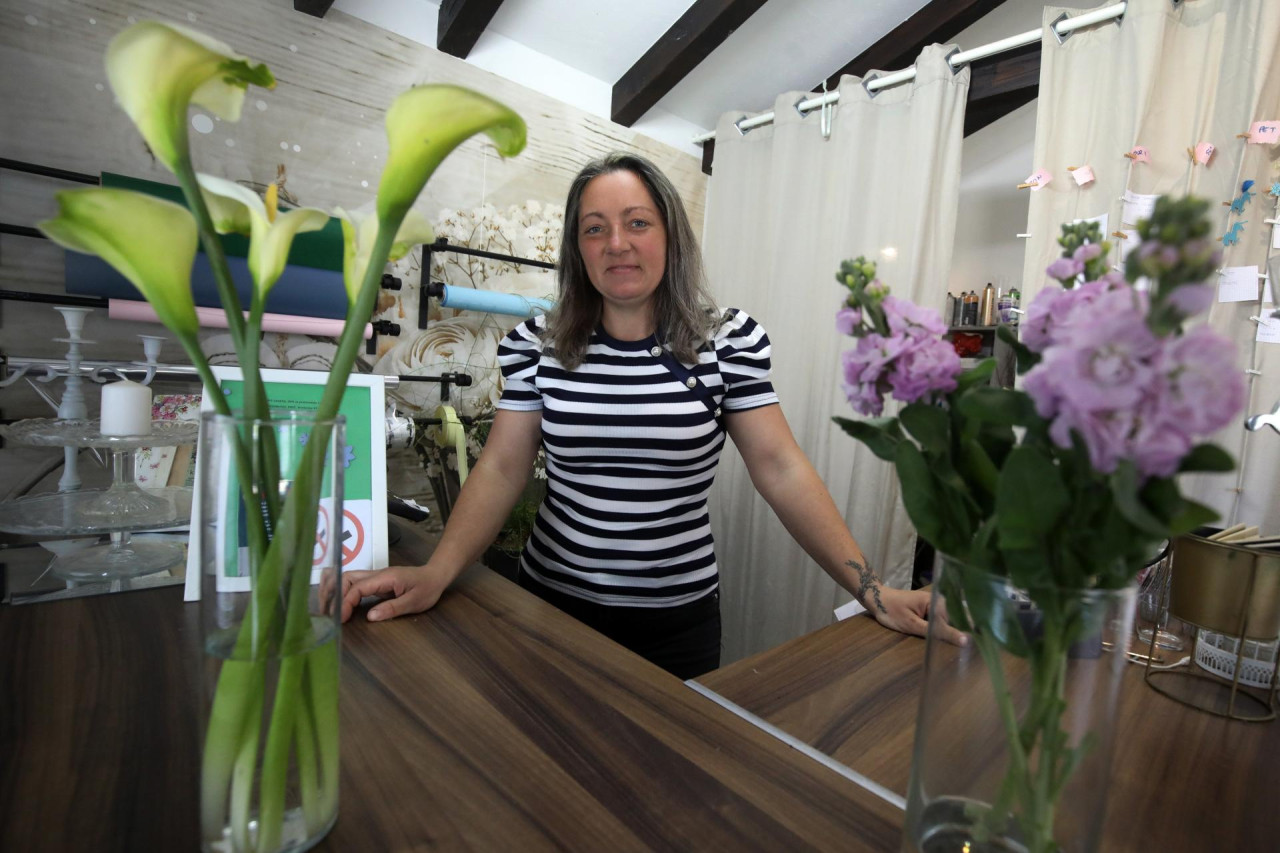 SAMITA (11) SAMITA (11)