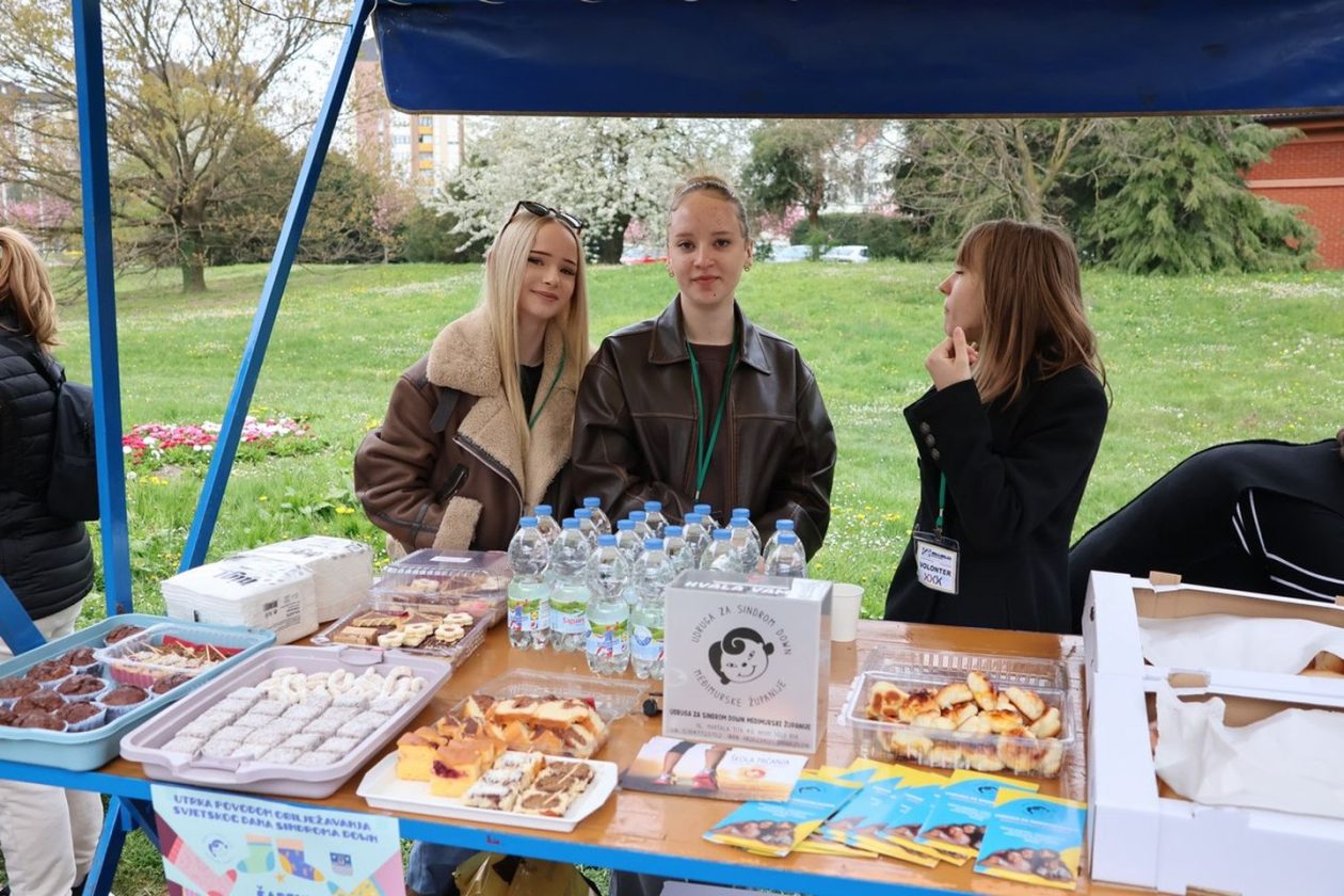 ŠARENIM ČARAPAMA DO CILJA Čakovec trčao u znak podrške osobama s Downovim sindromom (12)