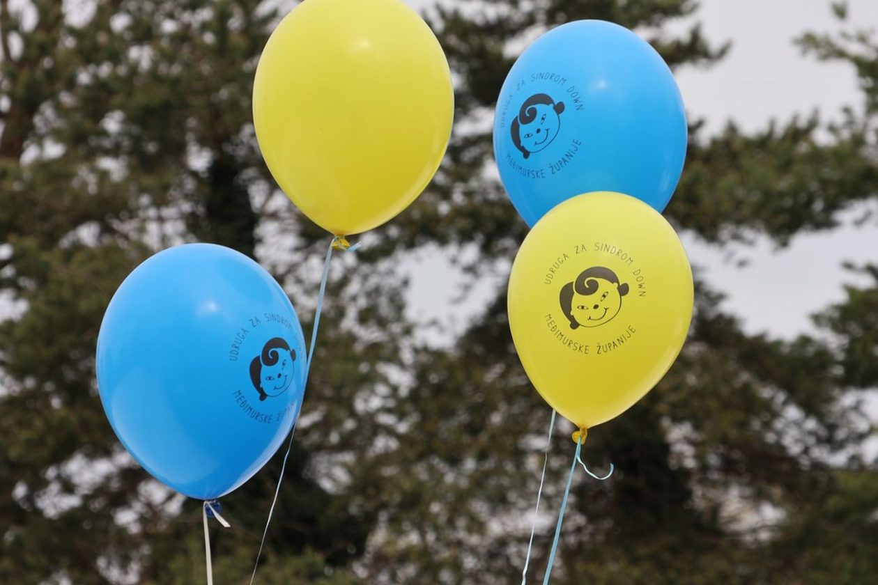 ŠARENIM ČARAPAMA DO CILJA Čakovec trčao u znak podrške osobama s Downovim sindromom (2)