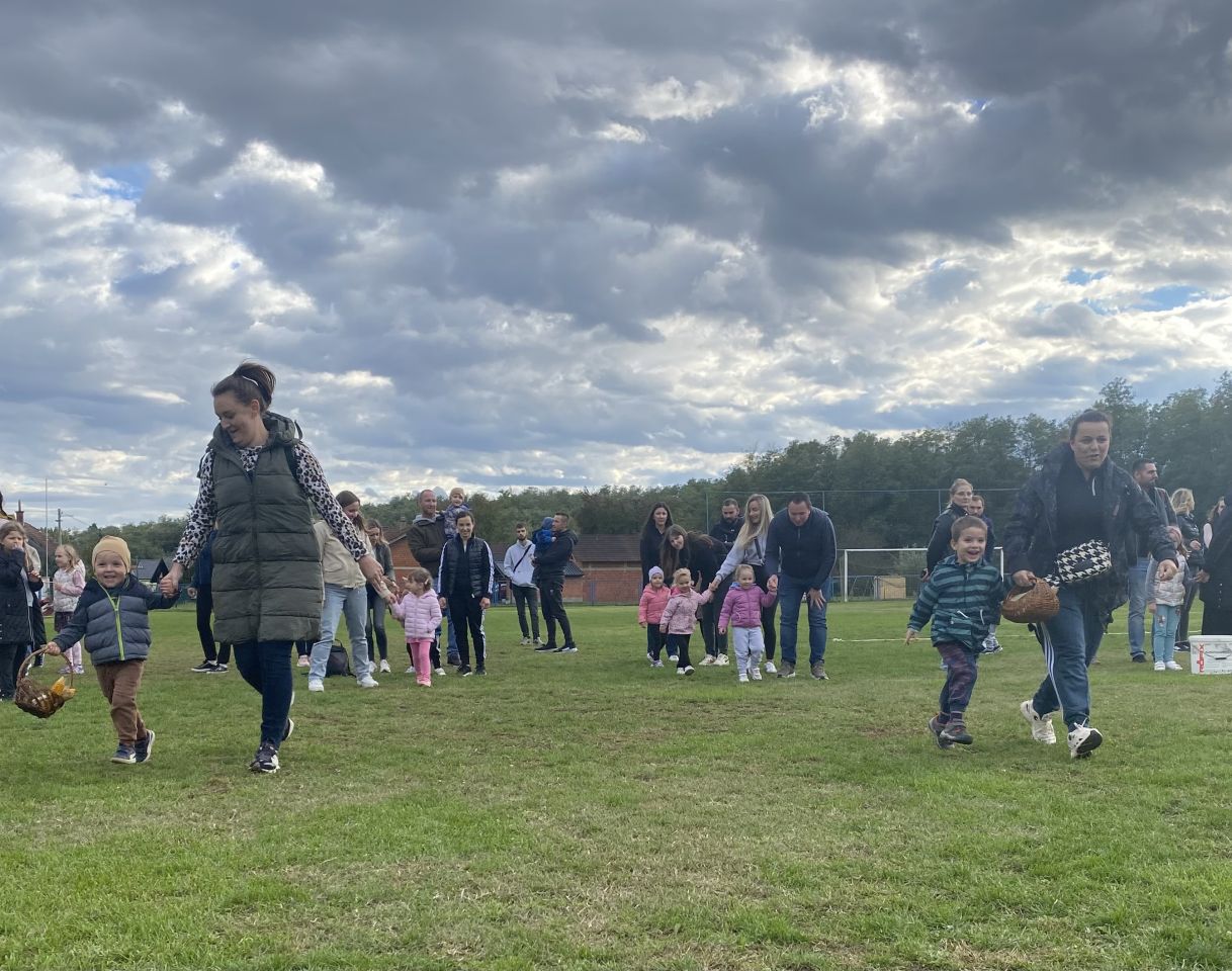ŠENKOVEC Djeca iz vrtića Vrapčić slavila dolazak jeseni uz igre i kestene (1) ŠENKOVEC Djeca iz vrtića Vrapčić slavila dolazak jeseni uz igre i kestene (1)