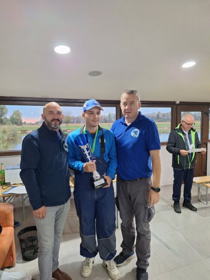 ŠESTO KOLO Završila Liga mladeži u ribolovu udicom na plovak za 2025. godinu (10) ŠESTO KOLO Završila Liga mladeži u ribolovu udicom na plovak za 2025. godinu (10)