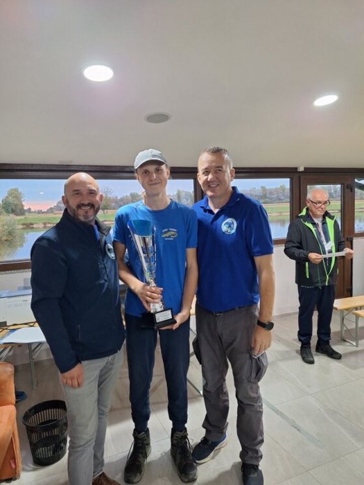 ŠESTO KOLO Završila Liga mladeži u ribolovu udicom na plovak za 2025. godinu (11) ŠESTO KOLO Završila Liga mladeži u ribolovu udicom na plovak za 2025. godinu (11)