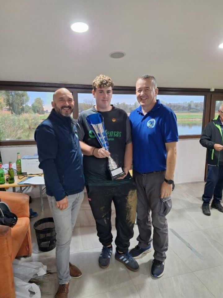 ŠESTO KOLO Završila Liga mladeži u ribolovu udicom na plovak za 2025. godinu (12) ŠESTO KOLO Završila Liga mladeži u ribolovu udicom na plovak za 2025. godinu (12)