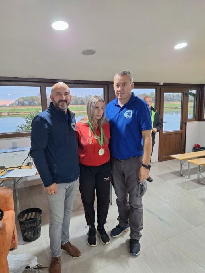 ŠESTO KOLO Završila Liga mladeži u ribolovu udicom na plovak za 2025. godinu (13) ŠESTO KOLO Završila Liga mladeži u ribolovu udicom na plovak za 2025. godinu (13)