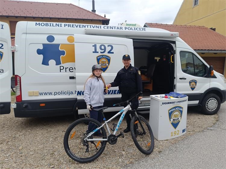 SIGURNO U PROMETU Bicikli školaraca servisirani u Pleškovcu (3)