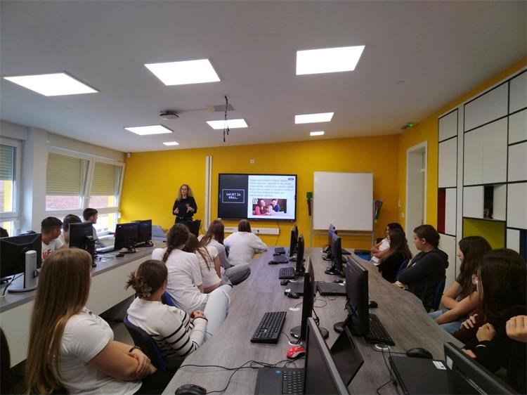 SIGURNOST DJECE Edukativno predavanje o Internetu za učenike OŠ Belica (6)