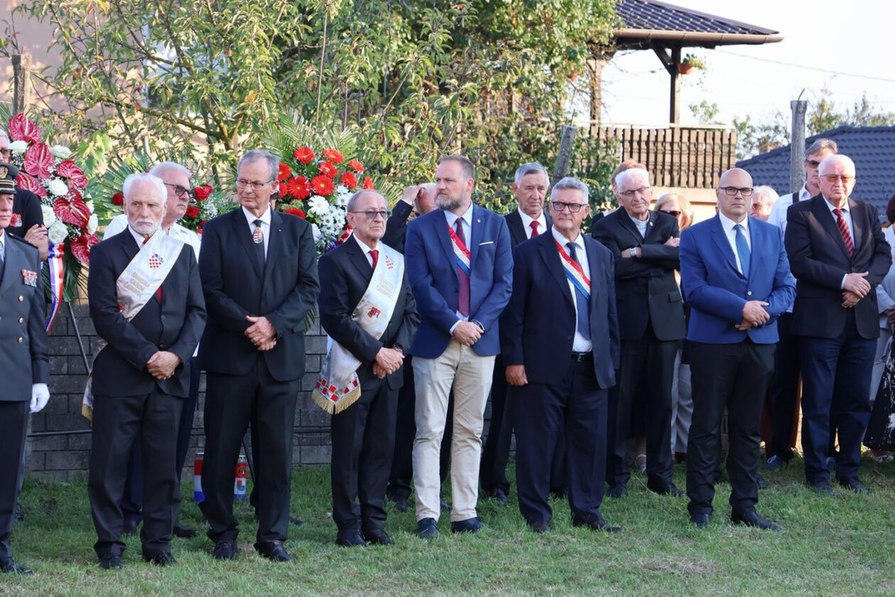 SJEĆANJE NA JUNAKA U Čakovcu i Šenkovcu obilježena 459. obljetnica Sigetske bitke (11) SJEĆANJE NA JUNAKA U Čakovcu i Šenkovcu obilježena 459. obljetnica Sigetske bitke (11)