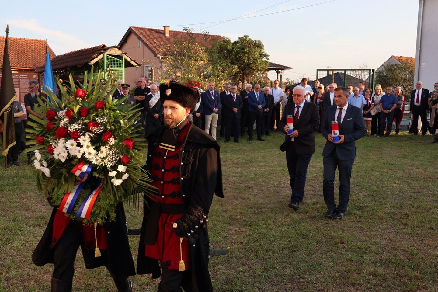 SJEĆANJE NA JUNAKA U Čakovcu i Šenkovcu obilježena 459. obljetnica Sigetske bitke (12) SJEĆANJE NA JUNAKA U Čakovcu i Šenkovcu obilježena 459. obljetnica Sigetske bitke (12)