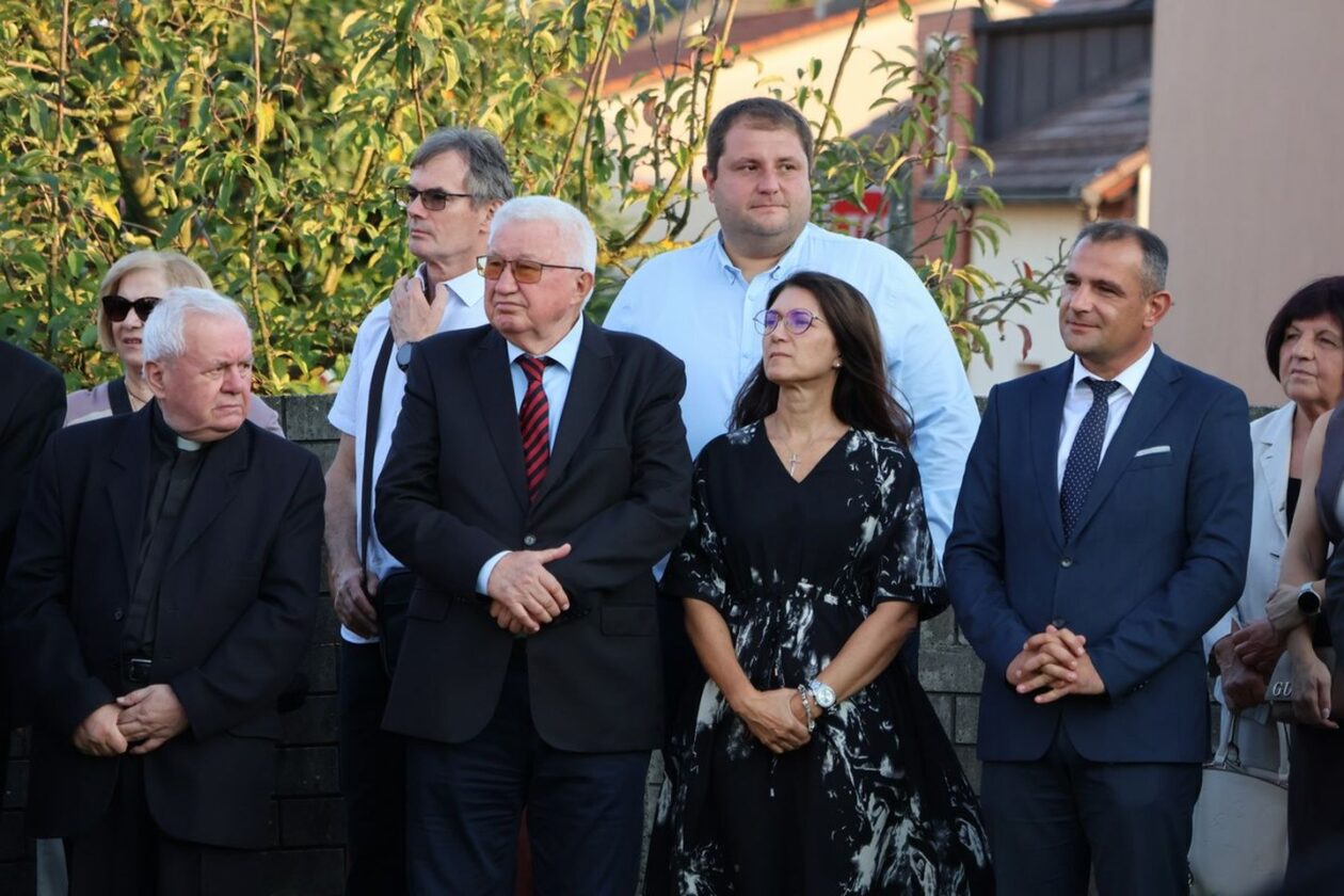 SJEĆANJE NA JUNAKA U Čakovcu i Šenkovcu obilježena 459. obljetnica Sigetske bitke (25) SJEĆANJE NA JUNAKA U Čakovcu i Šenkovcu obilježena 459. obljetnica Sigetske bitke (25)