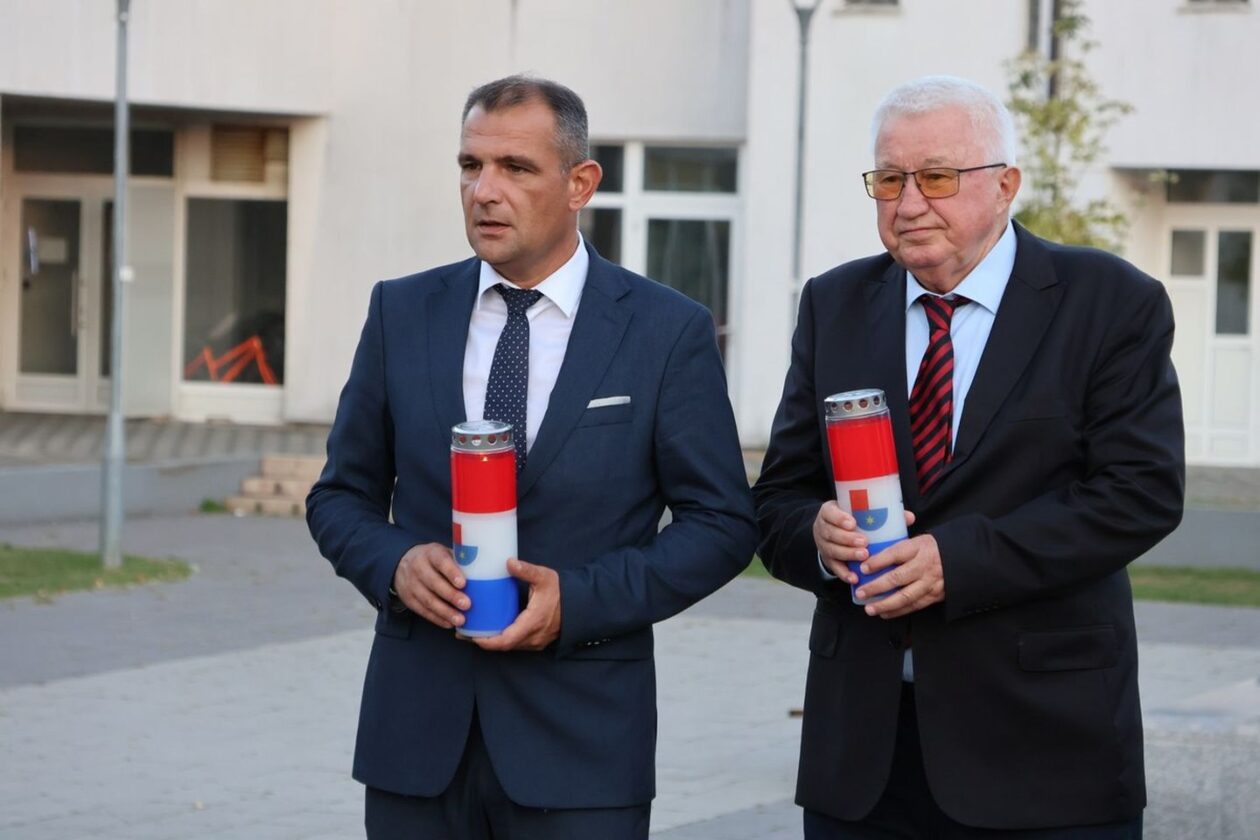 SJEĆANJE NA JUNAKA U Čakovcu i Šenkovcu obilježena 459. obljetnica Sigetske bitke (29) SJEĆANJE NA JUNAKA U Čakovcu i Šenkovcu obilježena 459. obljetnica Sigetske bitke (29)