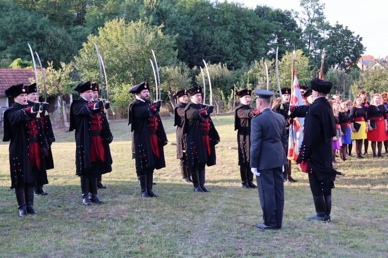 SJEĆANJE NA JUNAKA U Čakovcu i Šenkovcu obilježena 459. obljetnica Sigetske bitke (6) SJEĆANJE NA JUNAKA U Čakovcu i Šenkovcu obilježena 459. obljetnica Sigetske bitke (6)