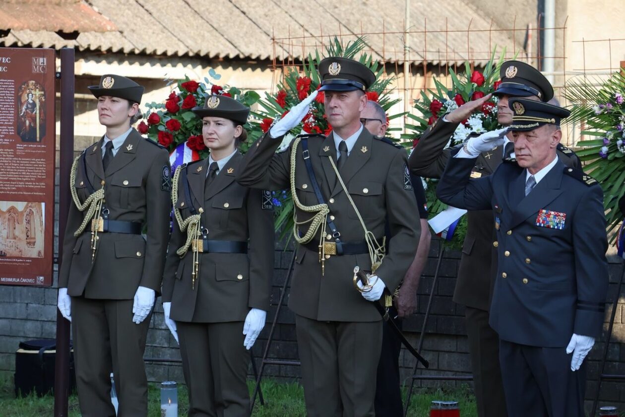 SJEĆANJE NA JUNAKA U Čakovcu i Šenkovcu obilježena 459. obljetnica Sigetske bitke (8) SJEĆANJE NA JUNAKA U Čakovcu i Šenkovcu obilježena 459. obljetnica Sigetske bitke (8)