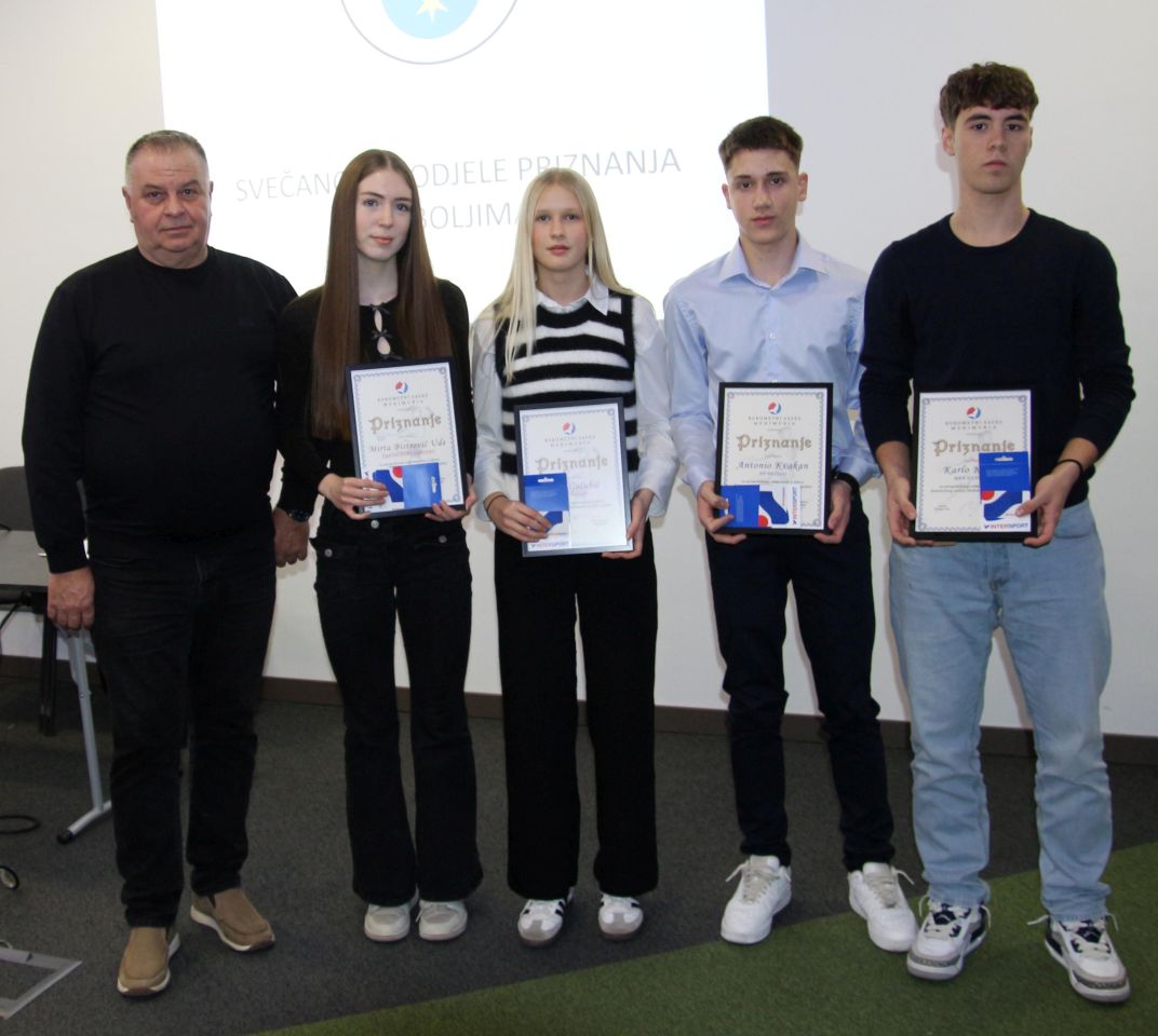 SKUPŠTINA SAVEZA Jednoglasno usvojene sve odluke Rukometnog saveza Međimurja (3) SKUPŠTINA SAVEZA Jednoglasno usvojene sve odluke Rukometnog saveza Međimurja (3)