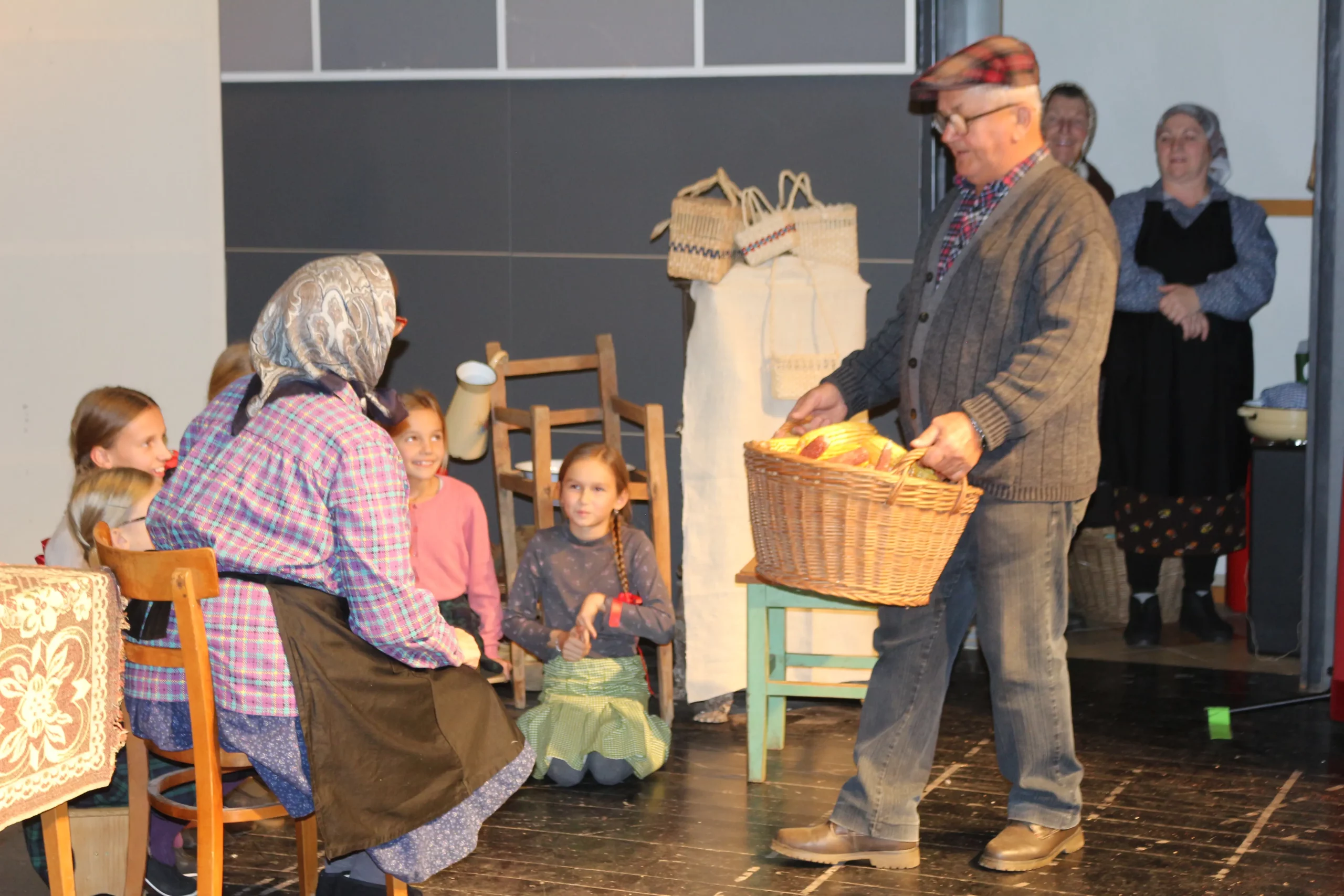 SMOTRA DRAMSKOG STVARALAŠTVA KOTORIBA (15)