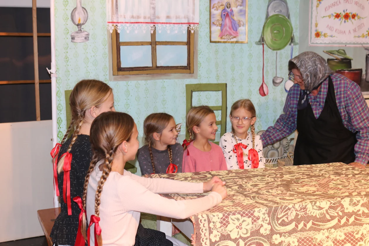 SMOTRA DRAMSKOG STVARALAŠTVA KOTORIBA (20)