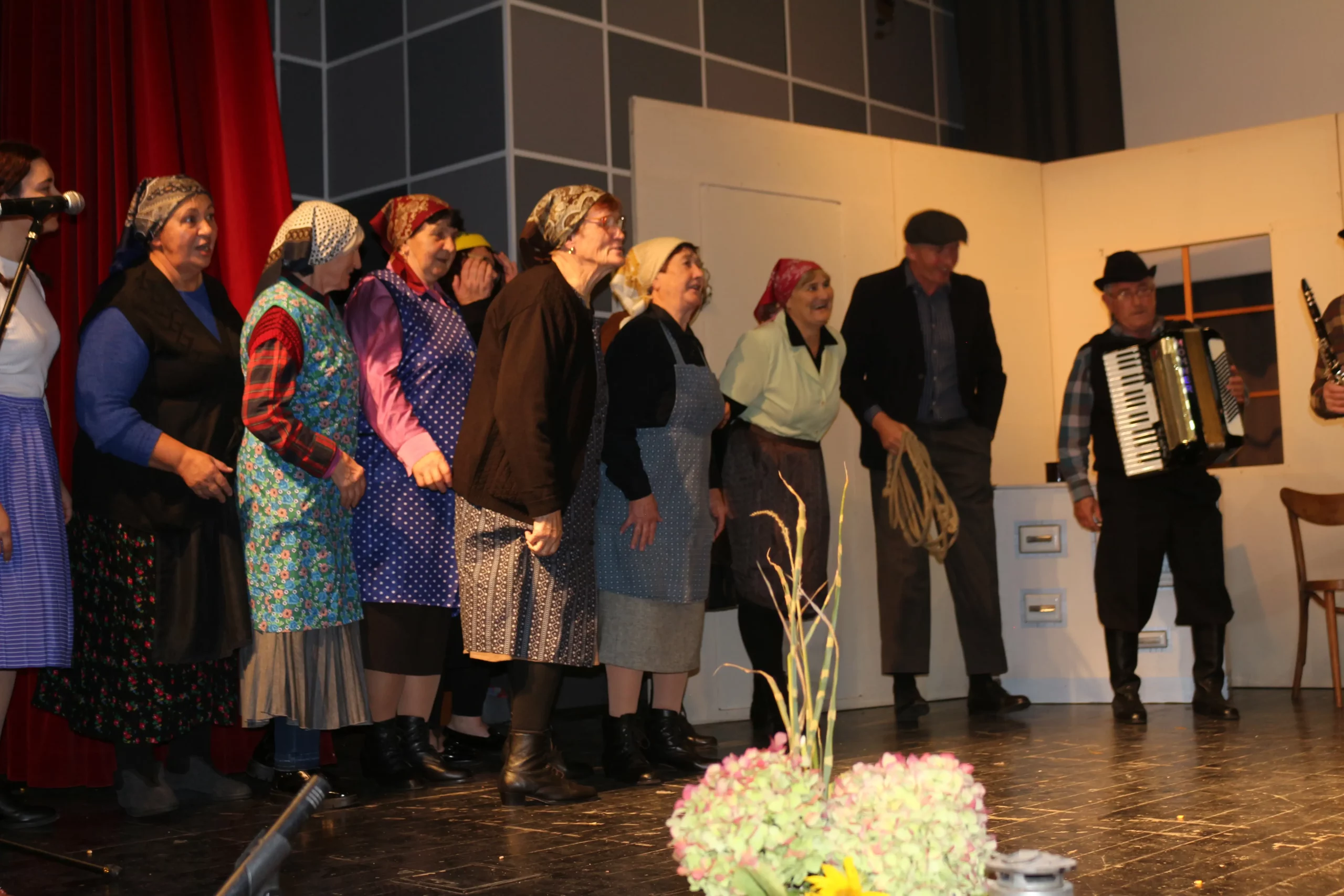 SMOTRA DRAMSKOG STVARALAŠTVA KOTORIBA (50)