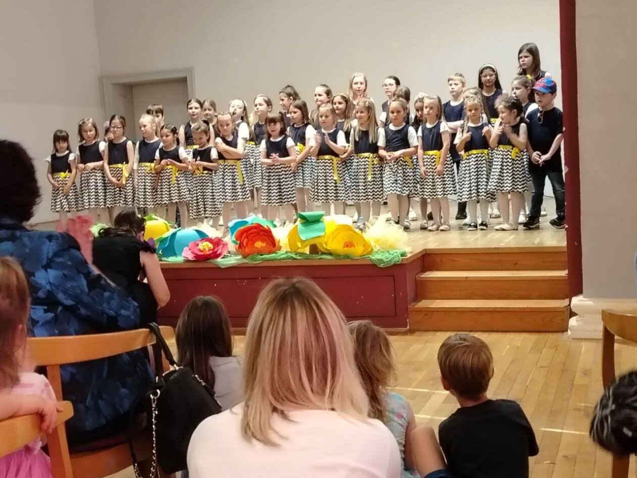 SOLISTIČKI KONCERT Dječja radost i note ispunile Scheiericu (2) SOLISTIČKI KONCERT Dječja radost i note ispunile Scheiericu (2)