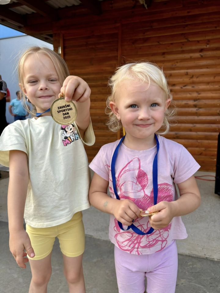 SPORTSKE IGRE U PRELOGU Mali Lavići i Ježići pokazali snagu i timski duh (9)