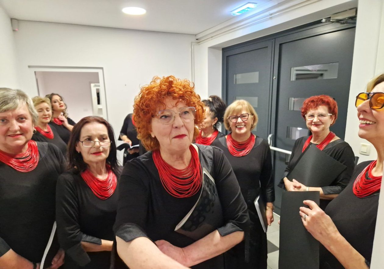 SRCE PUNO PJESME KUD Mura i gosti priredili večer za pamćenje u Centar za kulturu Rudar (28)